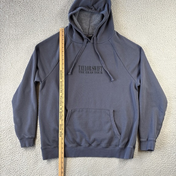 Taylor Swift Eras Tour 23-24 Hoodie Womens XL US & International Double Sided - Picture 2 of 12
